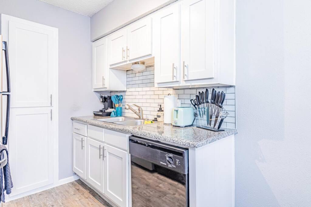 Central 1Br King Bed Suites, Close To Downtown & Domain Austin Exterior photo